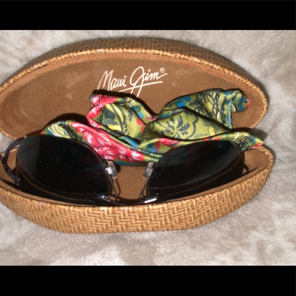 Maui Jim titanium gray lens sunglasses